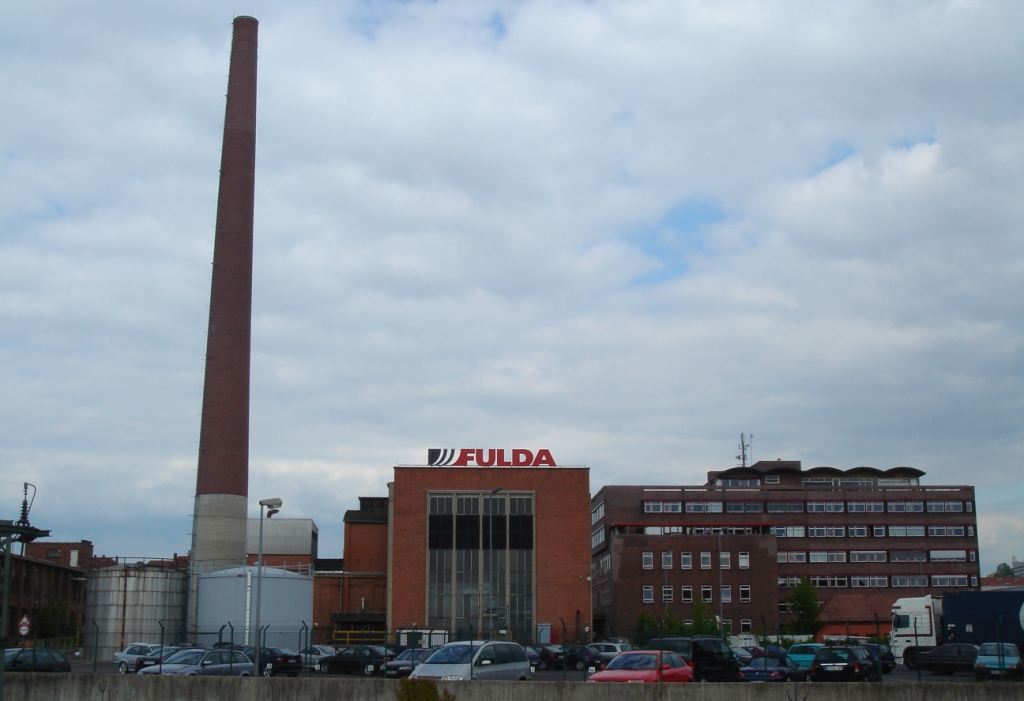 Завод компании Fulda ежегодно производить примерно 8 миллионов шин для легковых и грузовых автомобилей, мотоциклов и спецтехники